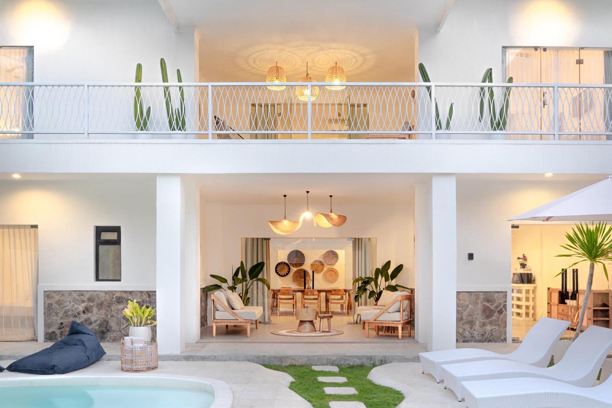 Casa De Lupe 5 Bedroom Villa In Kerobokan Семиняк Екстериор снимка
