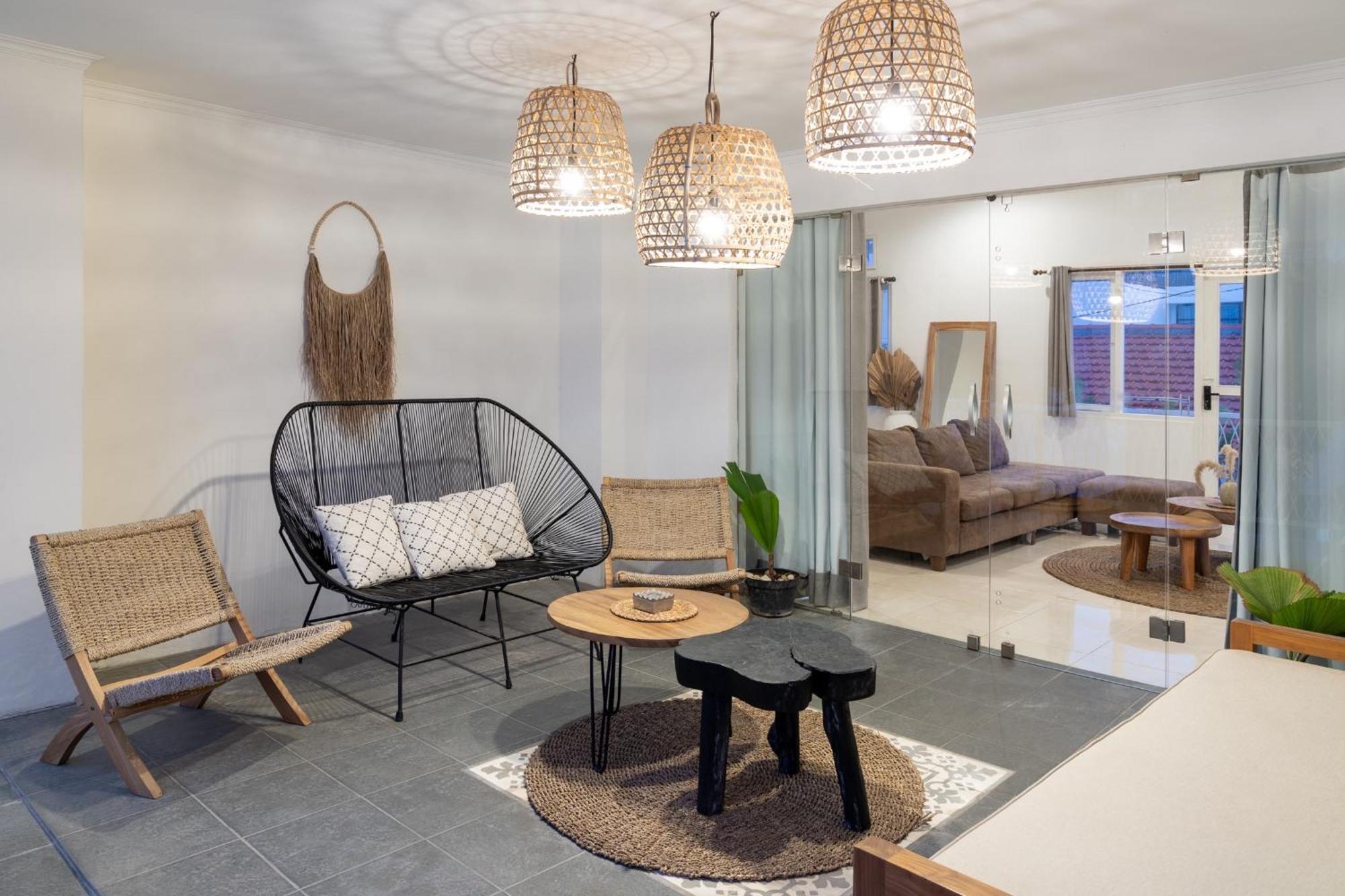 Casa De Lupe 5 Bedroom Villa In Kerobokan Семиняк Екстериор снимка
